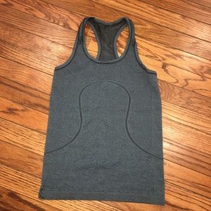 Lululemon Swiftly Tech Racerback. Teal. Size 8